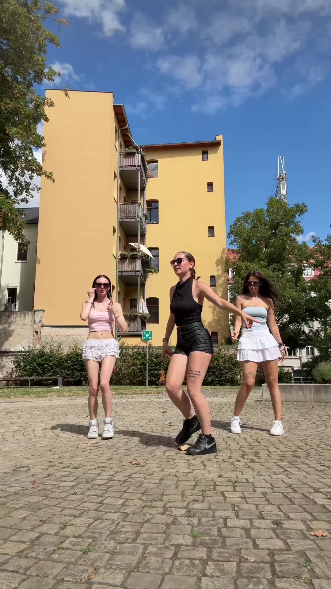 @hanztanztverschranzt