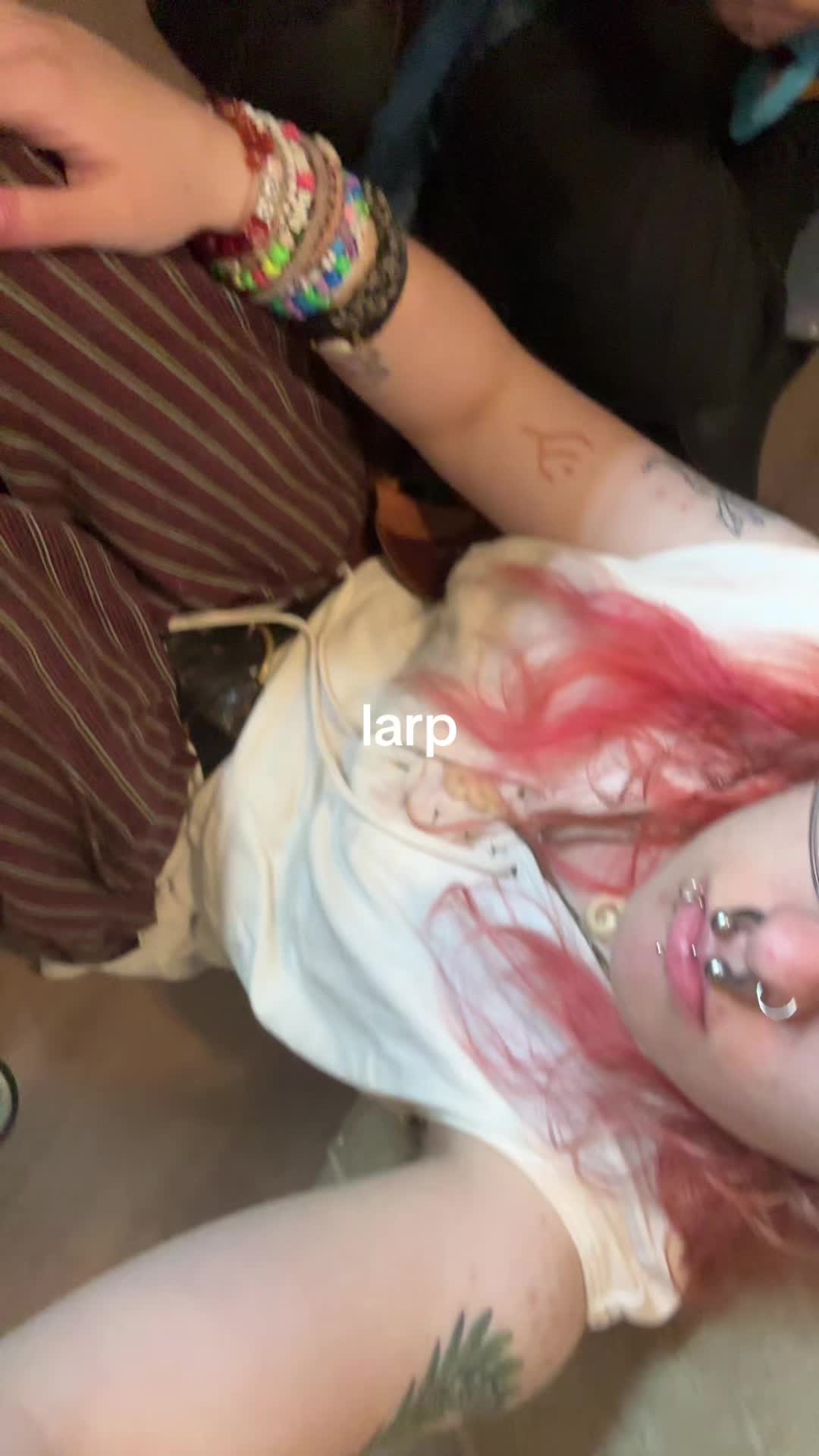 @armless.cum.circle