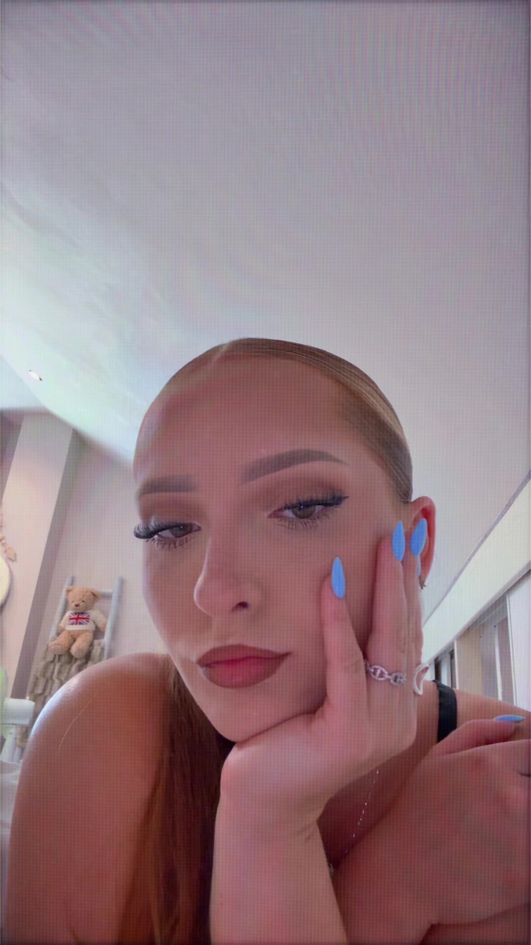@ᴀɴᴀᴇ.