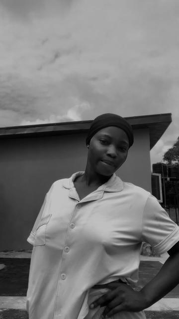 @(Holiness 🧚♀️)