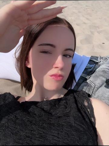 @_444_leonie