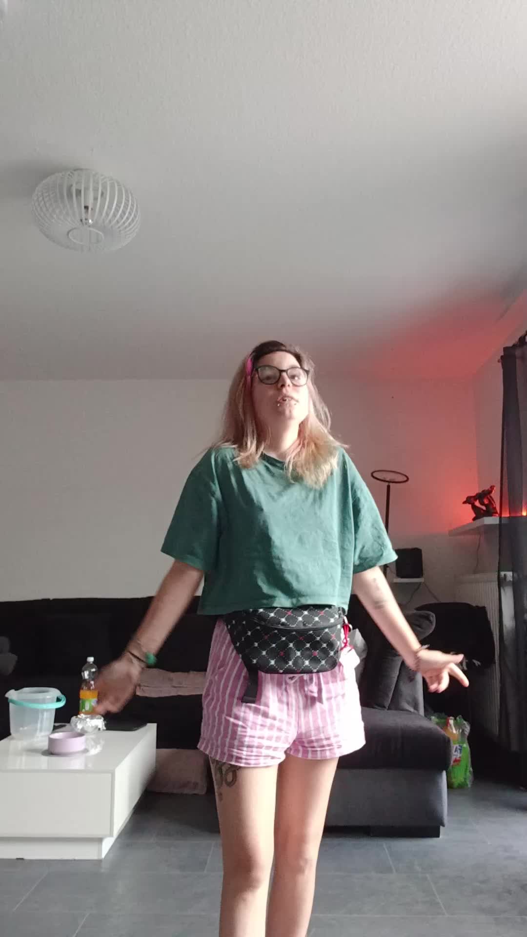 @SantoSarah.VonAffenHausen🐒🐒