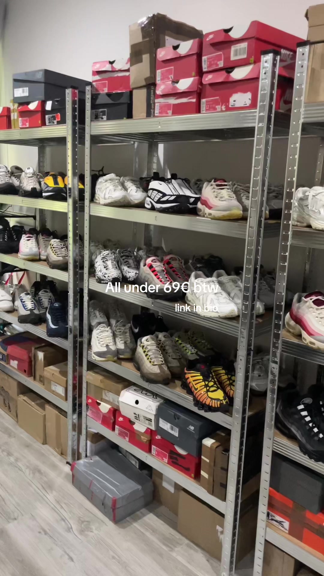 @atom👟
