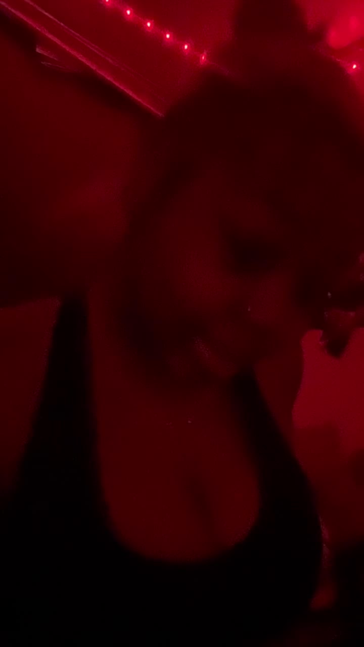 @queen fine thick shyt