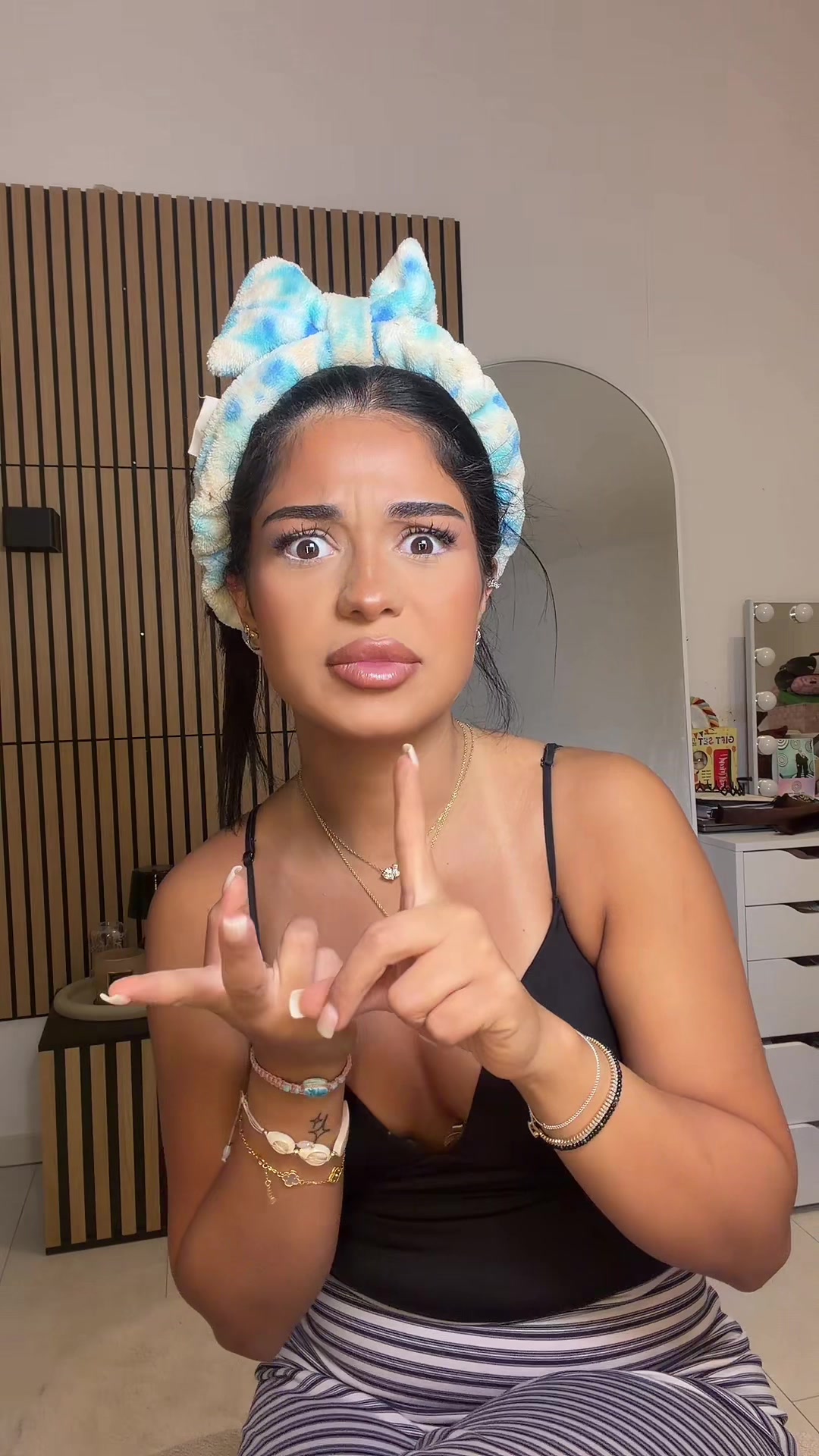 @Tijen_y