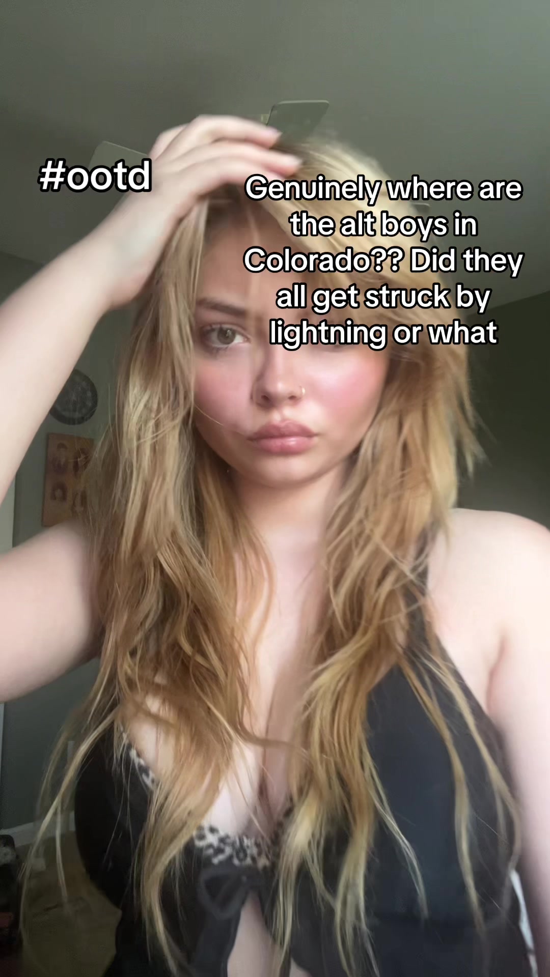 @️