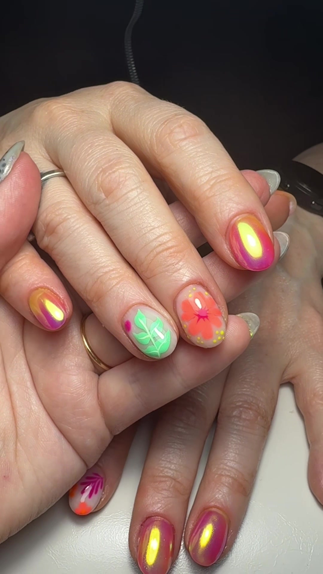 @arianarobinson.nails