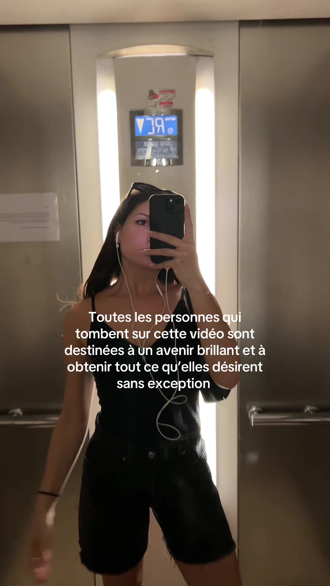 @itsclothildedlc