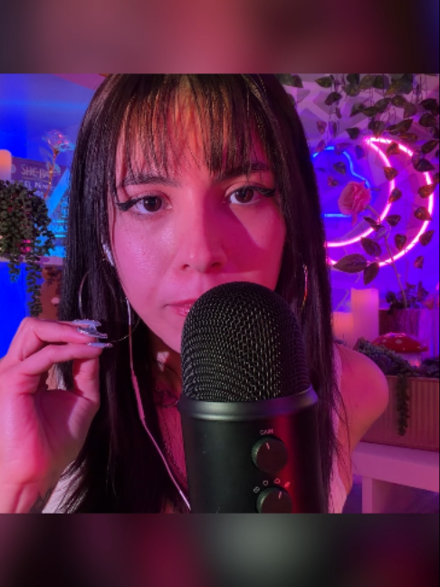 @Luna Bloom ASMR