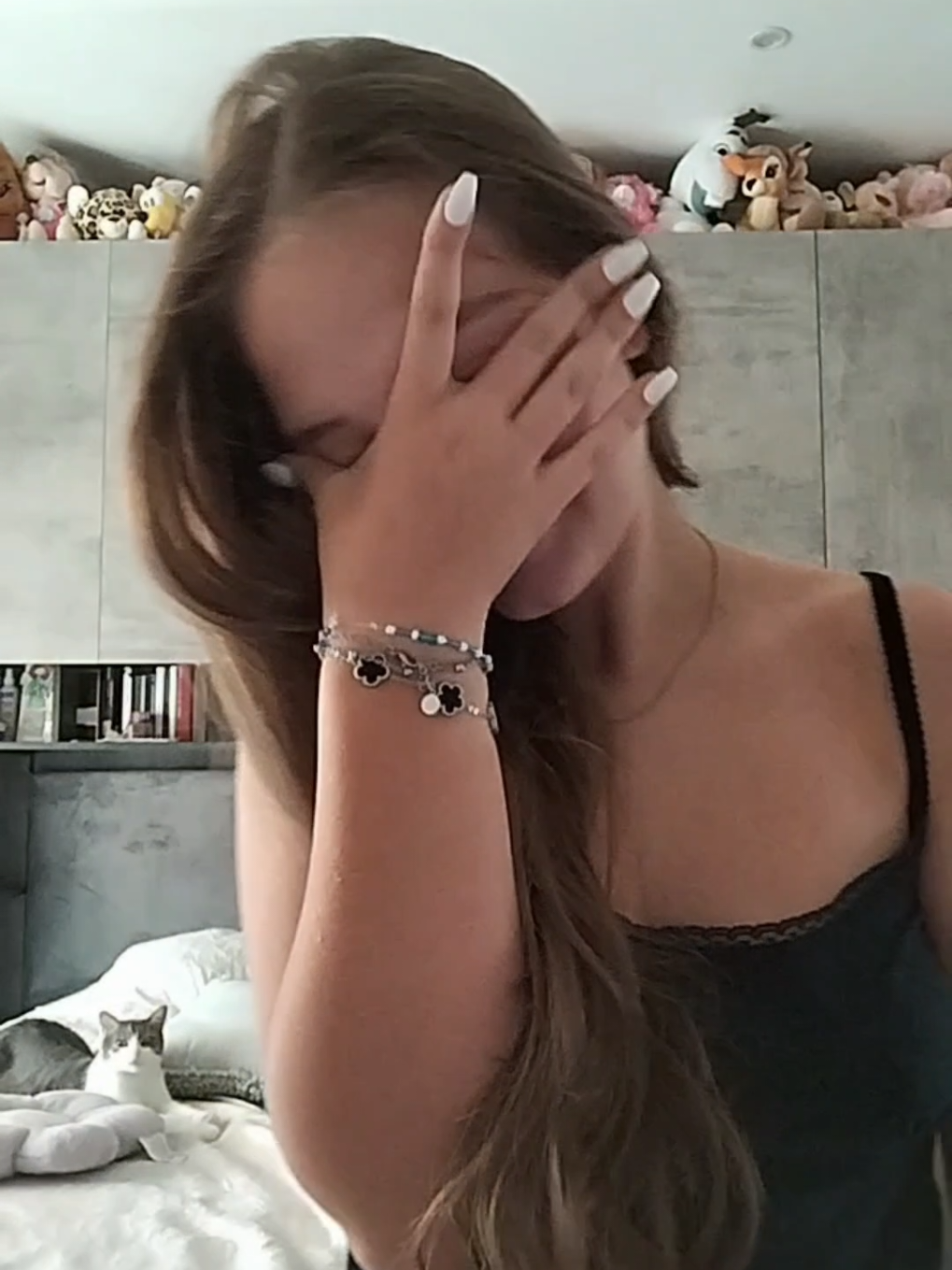 @AURORAAAAA
