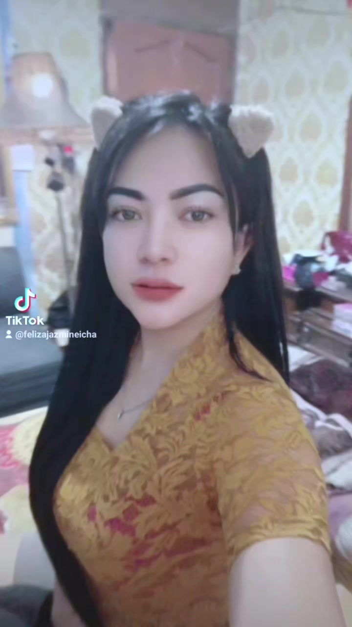 @FeLizaJazmineIcha