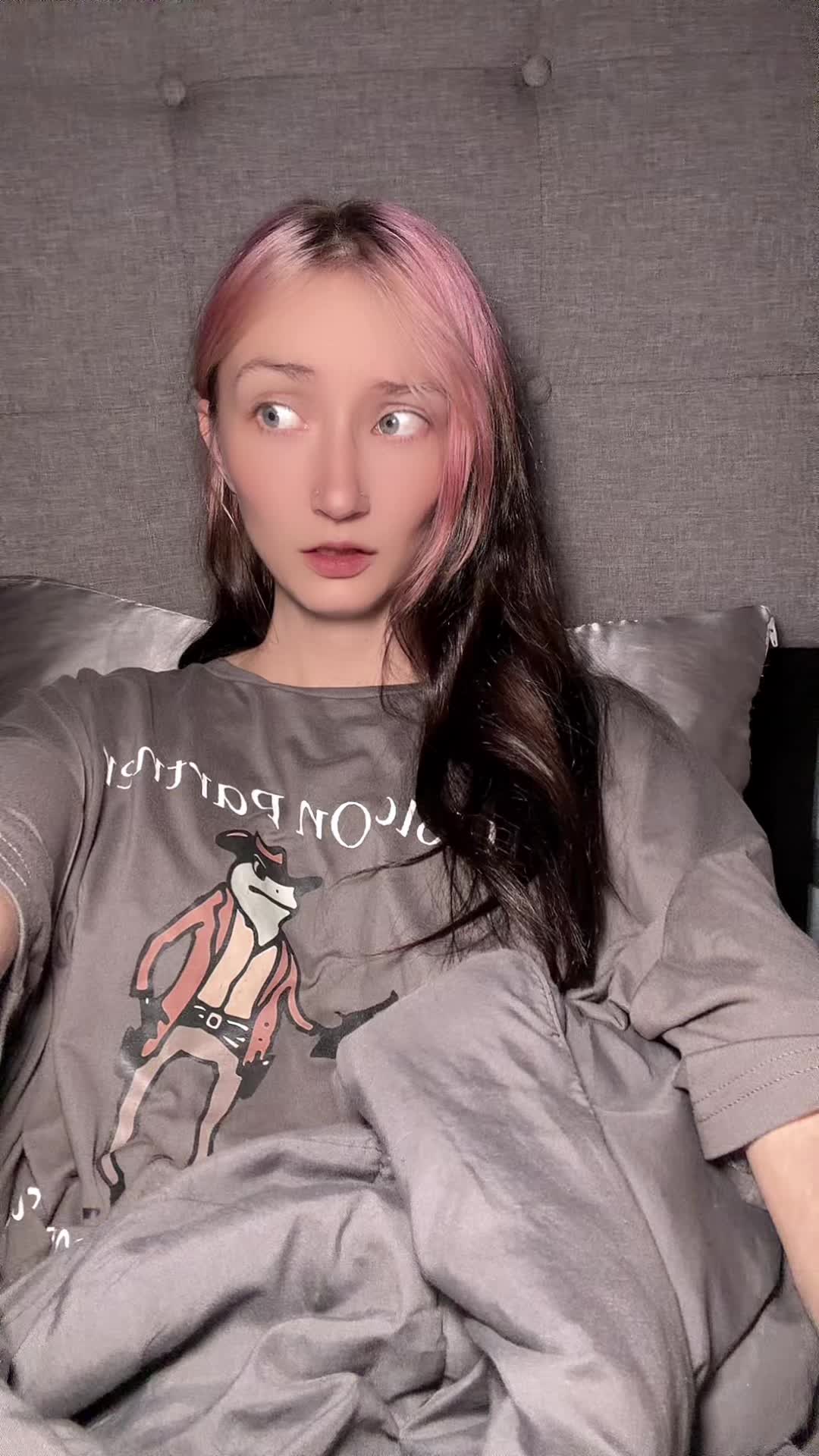 @Nikkisaurusx