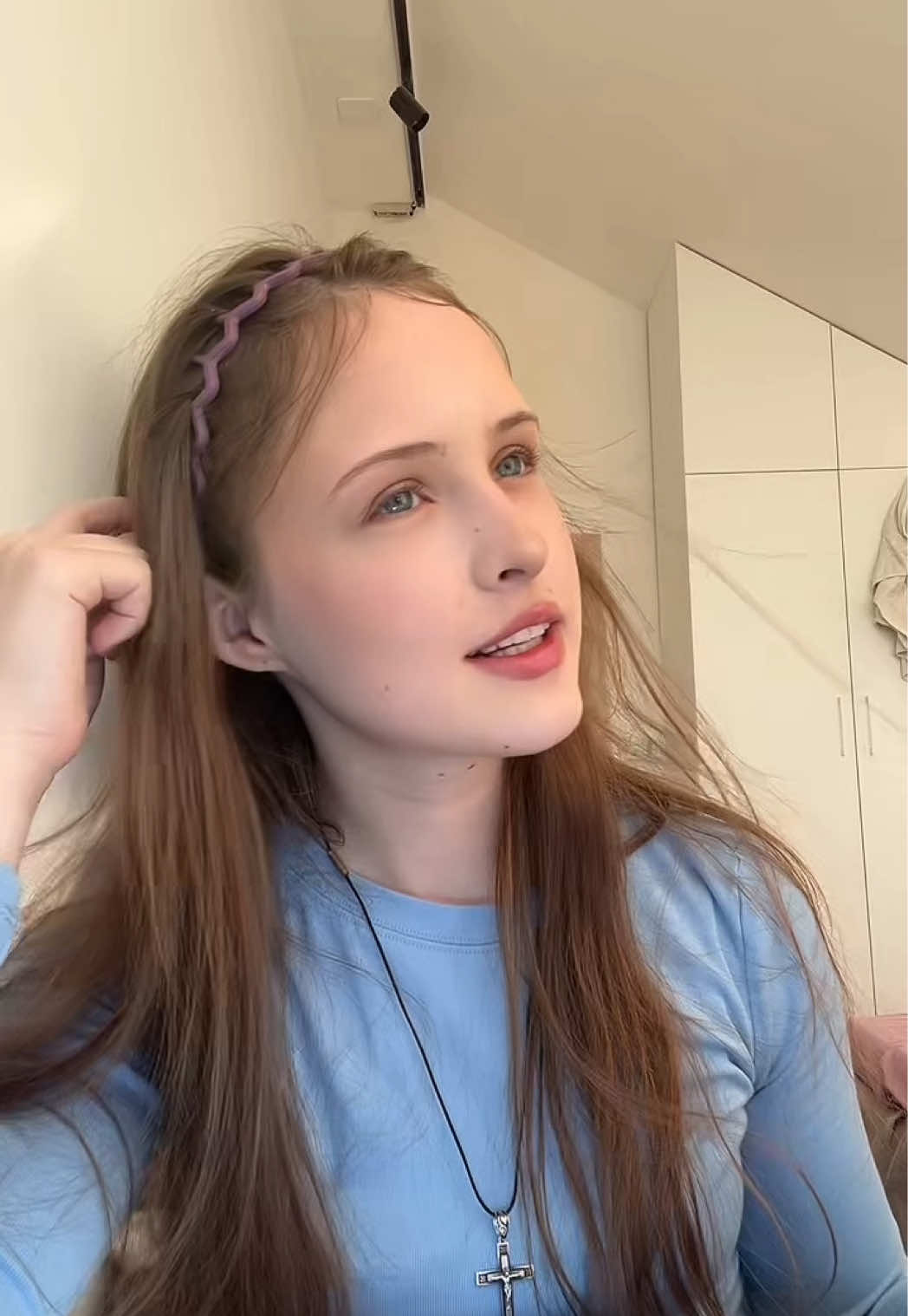 @av8