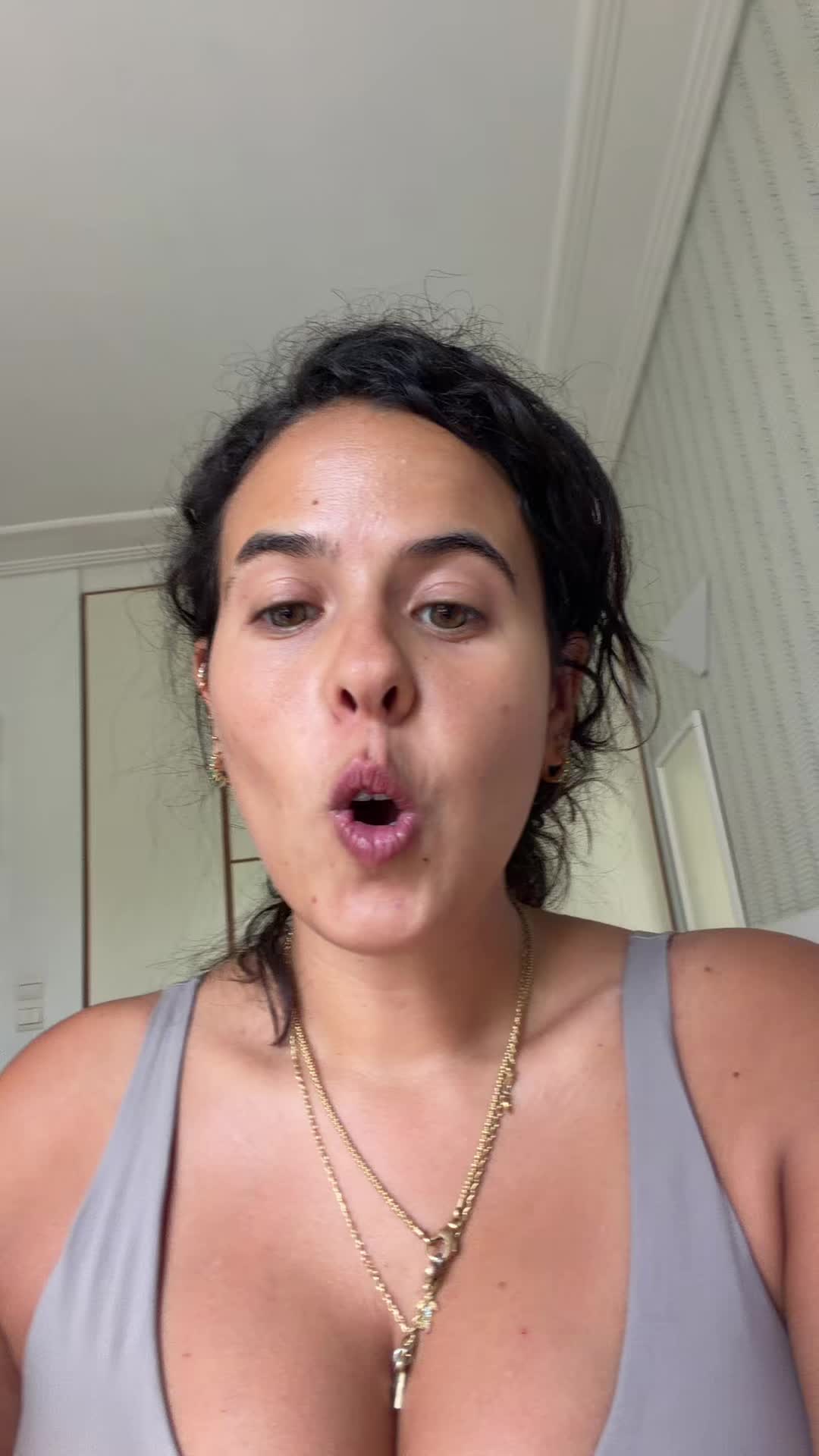 @nenas teixeira