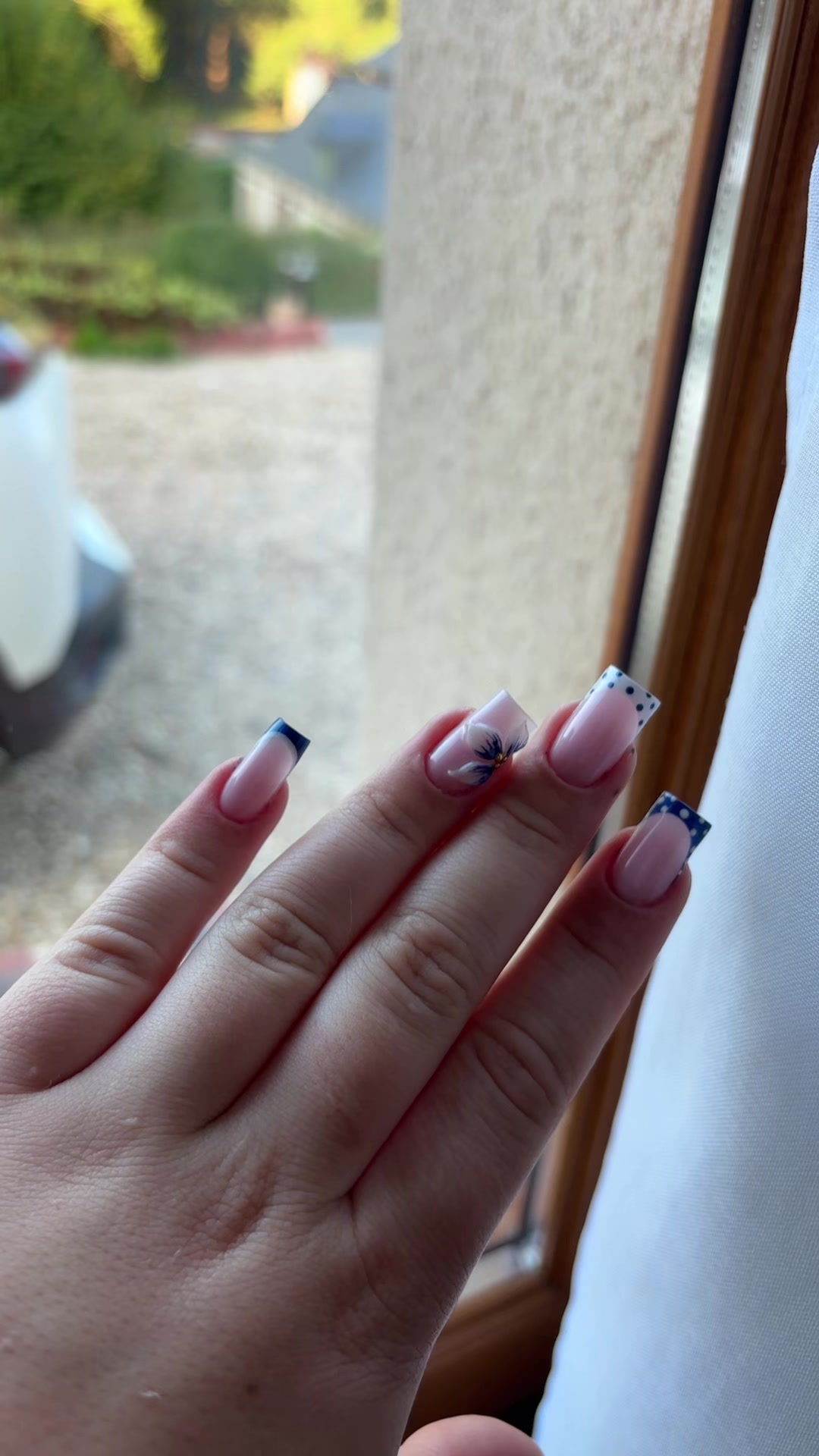 @ethernails_