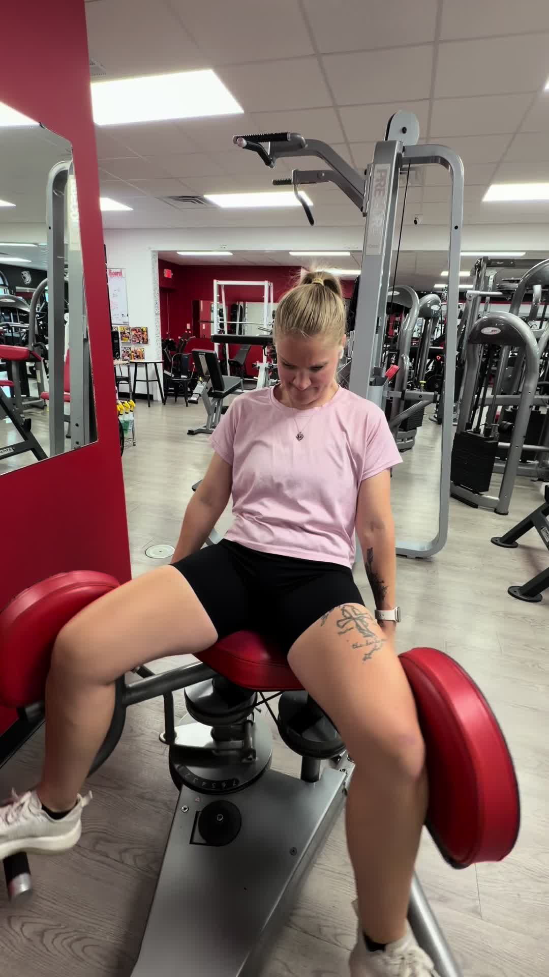 @Melanie ✝️  // NPC NQ BIKINI