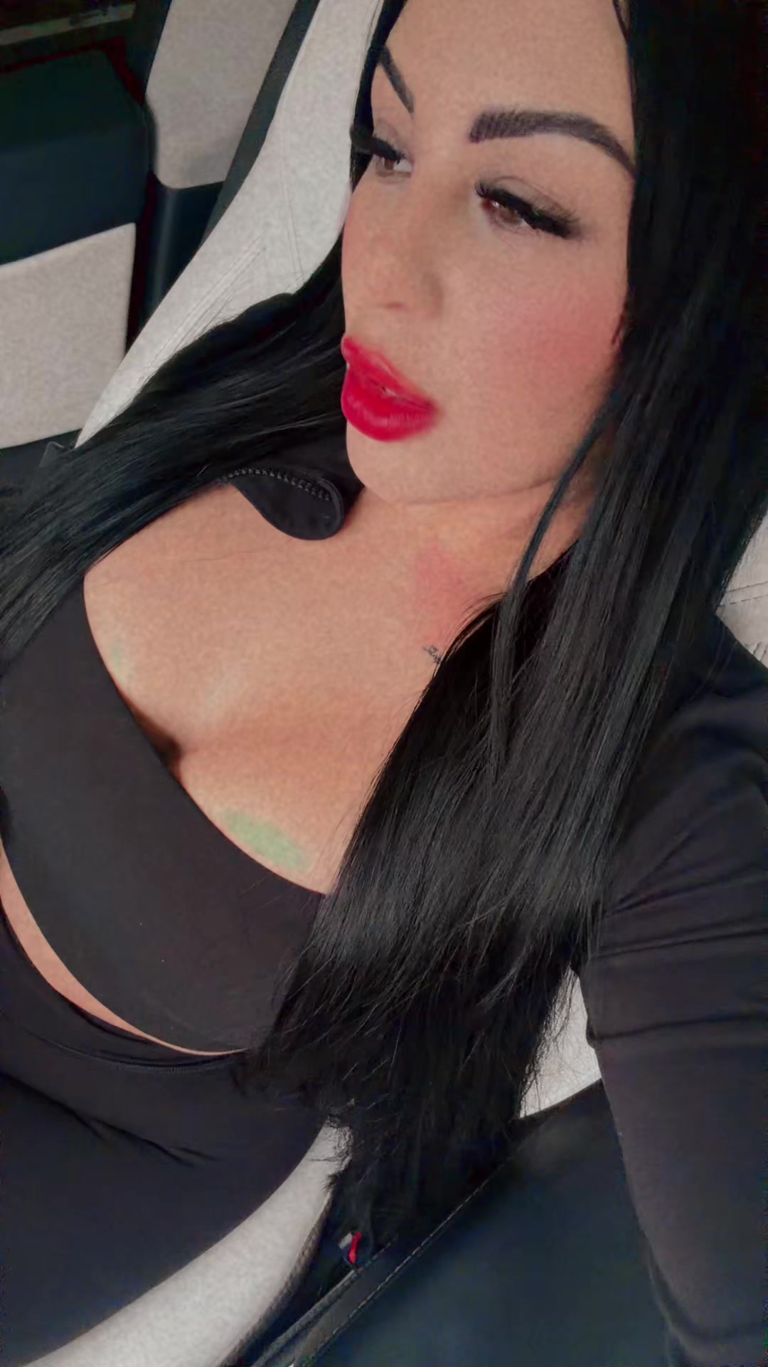@Andreita🔓🧿✨💫