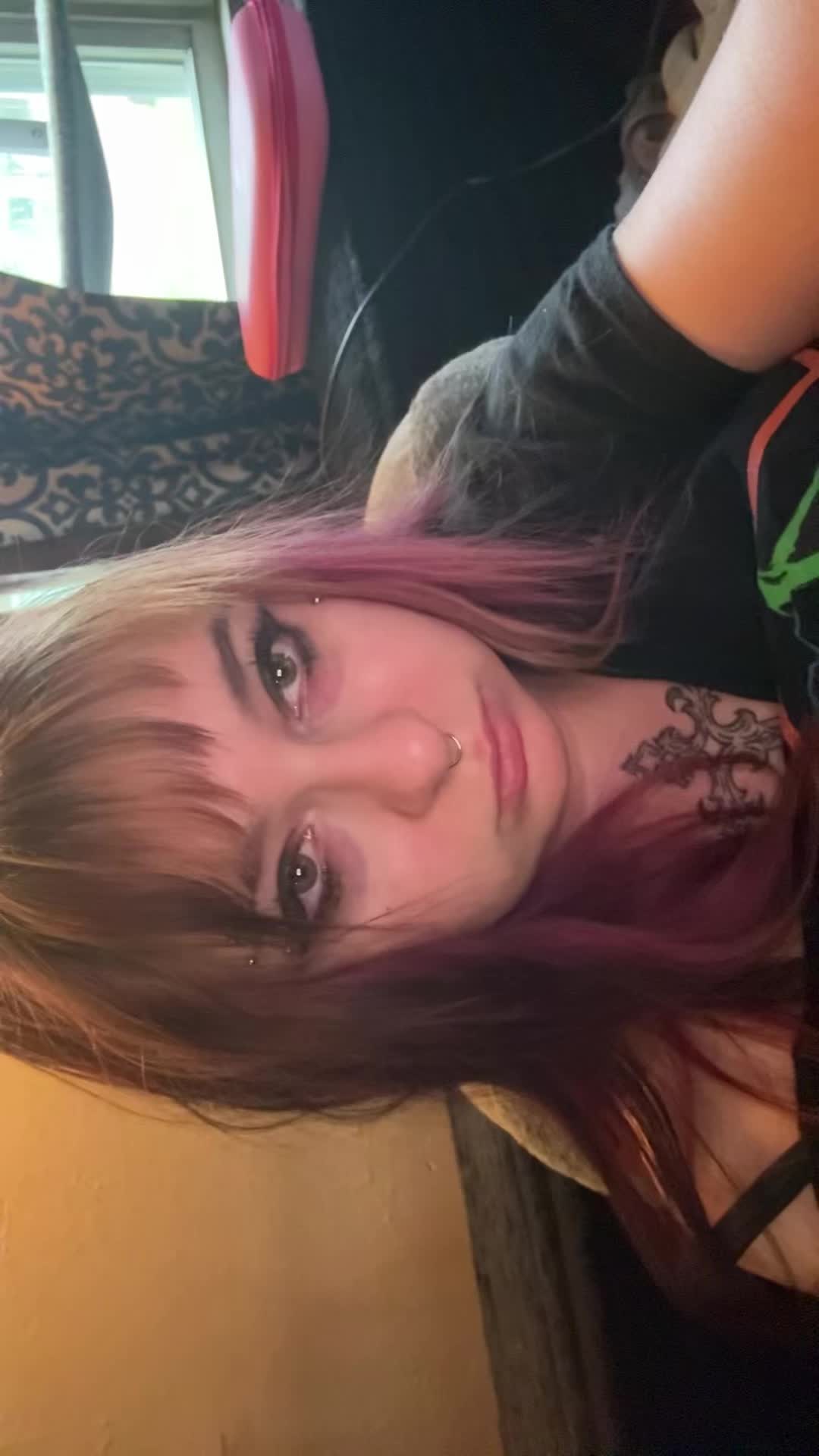 @alayzsaa