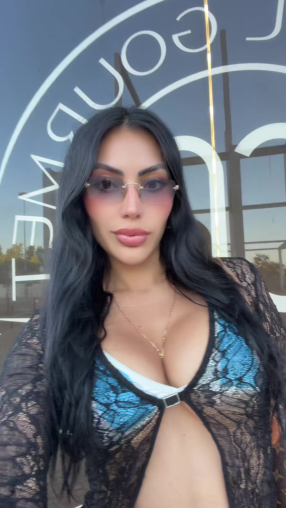 @leslyreynas