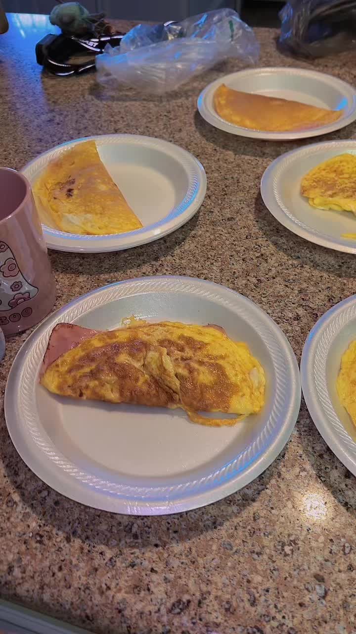 @lalalopez