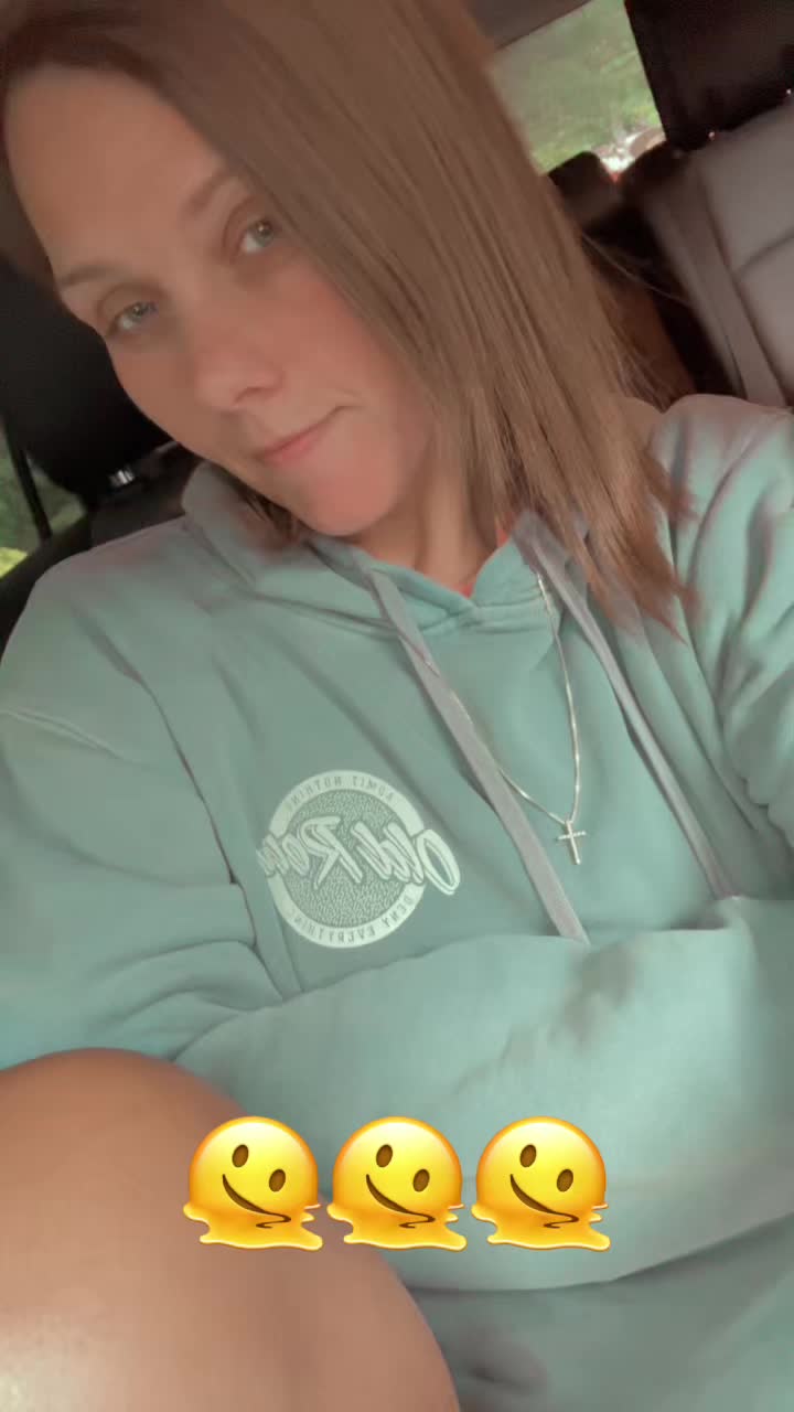 @LaceyNicole