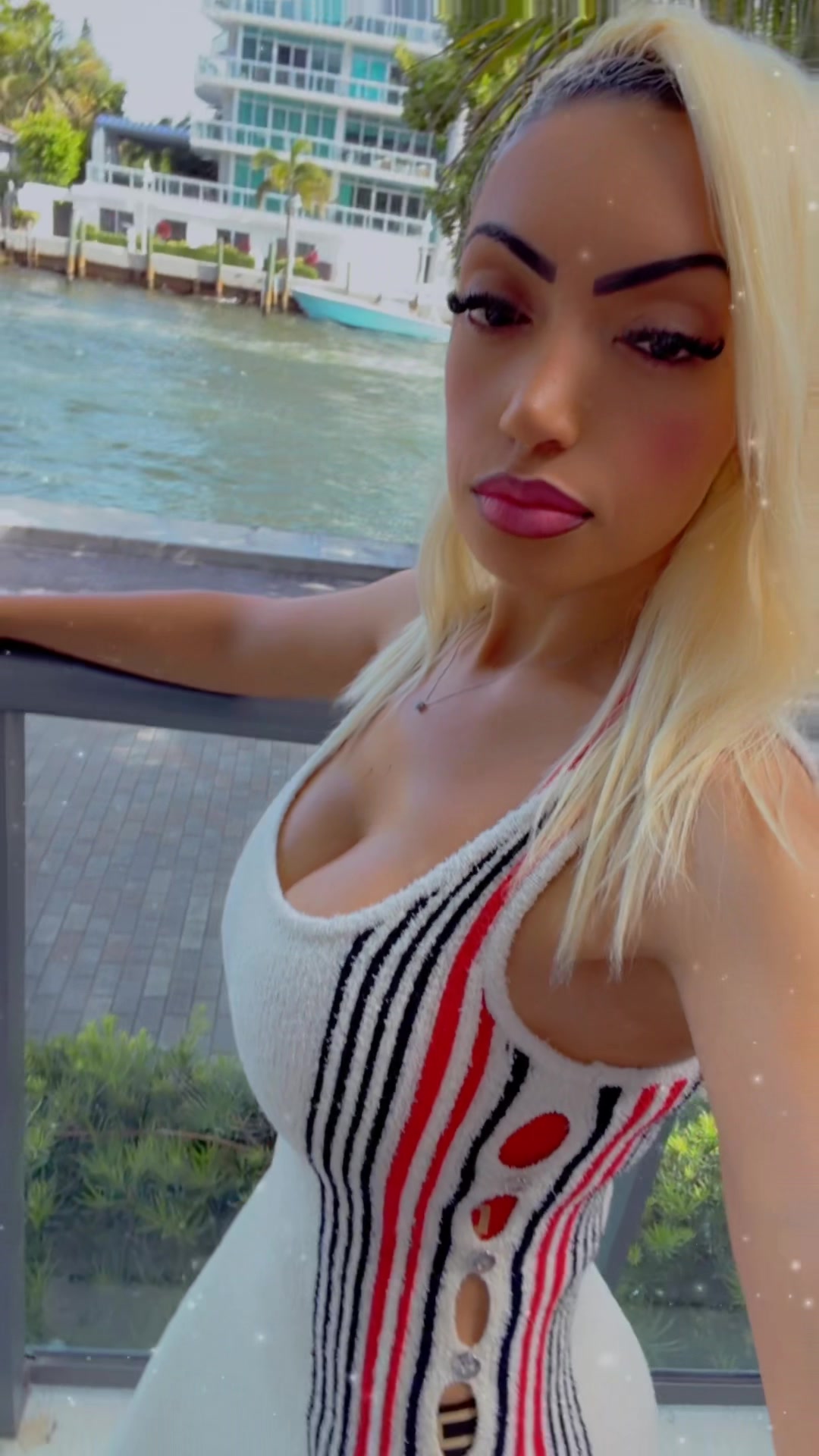 @Valdina_D