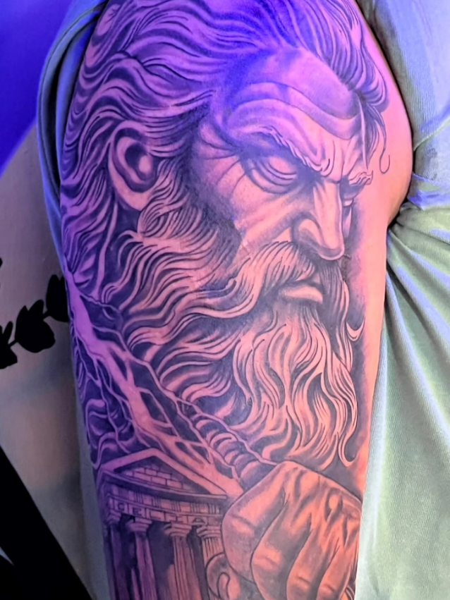 @Illuminati Tattoo Bo