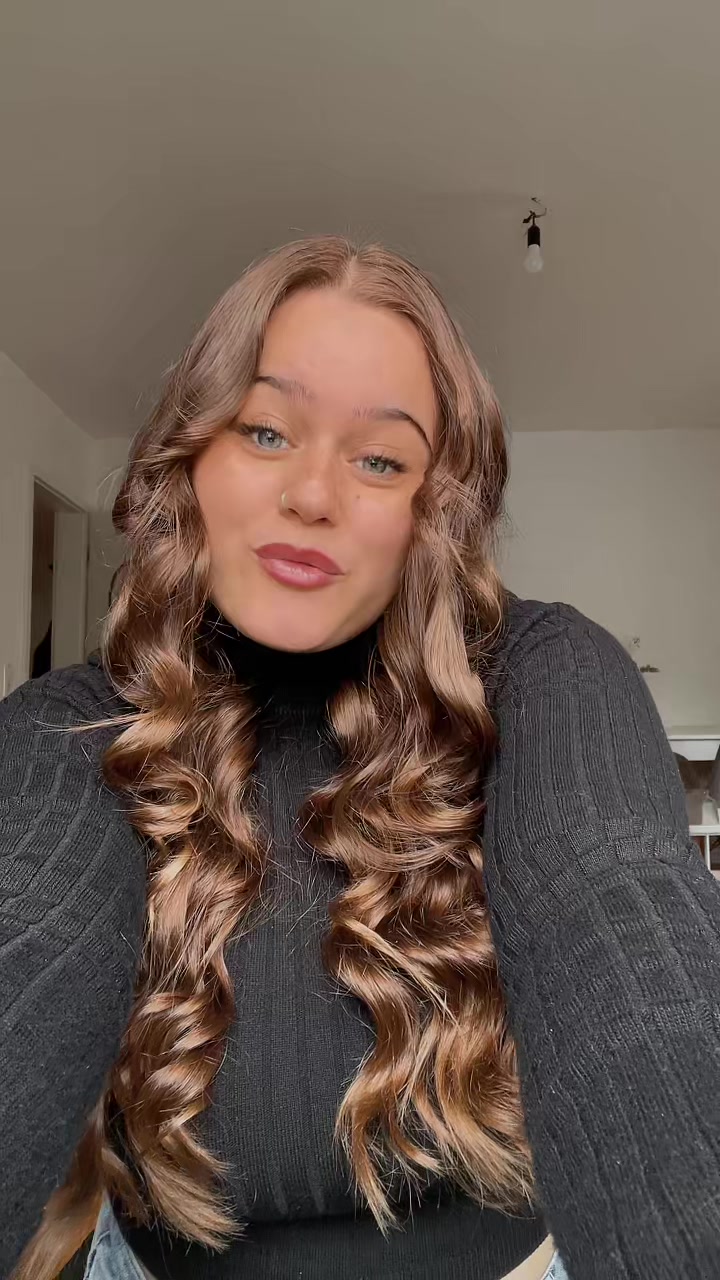 @𝒜𝓃𝓃𝑒