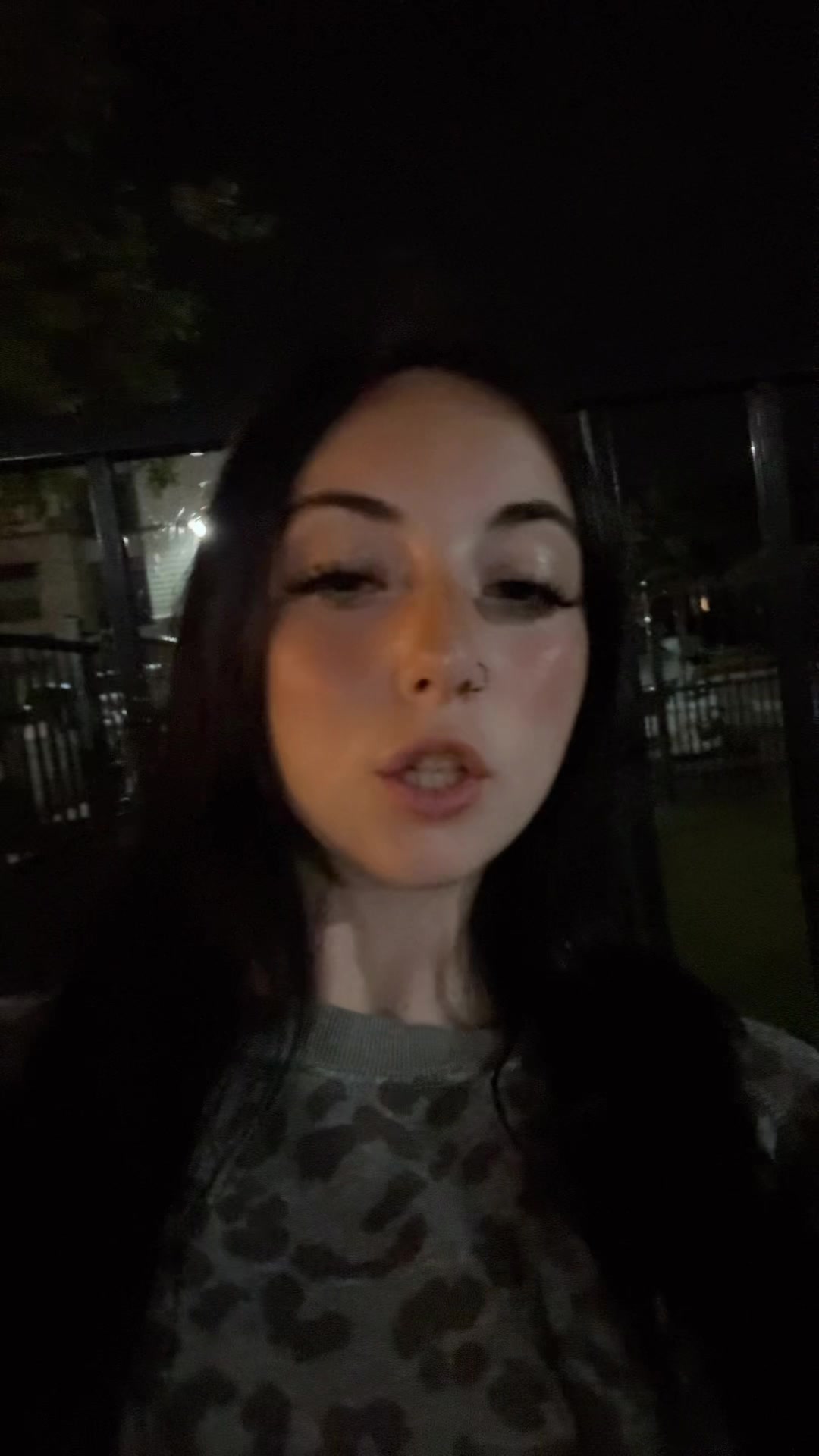 @layspam22