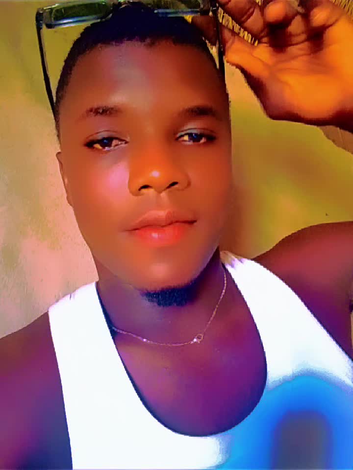 @moeTop