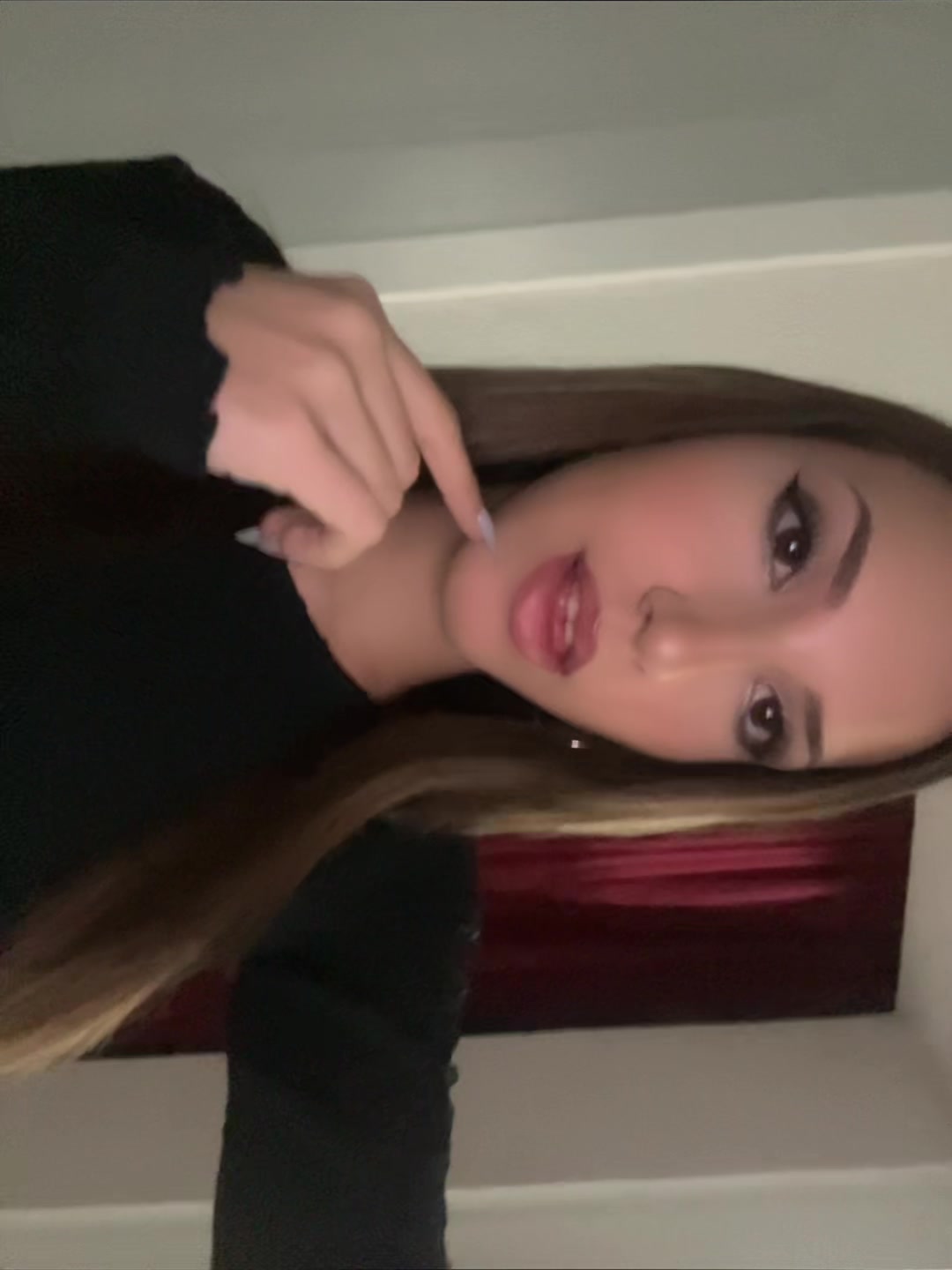 @𝔁.𝓱𝓮𝓵𝓵𝓲