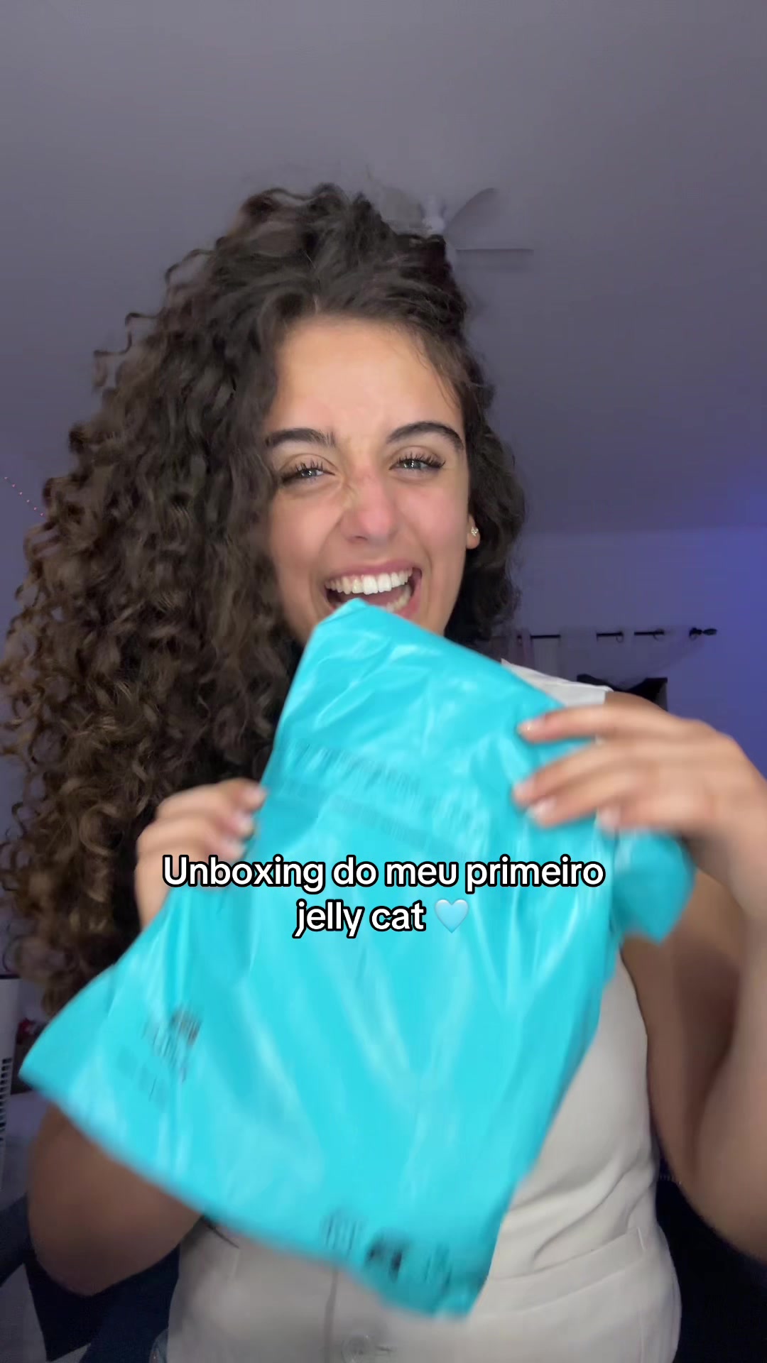 @laratorrez_