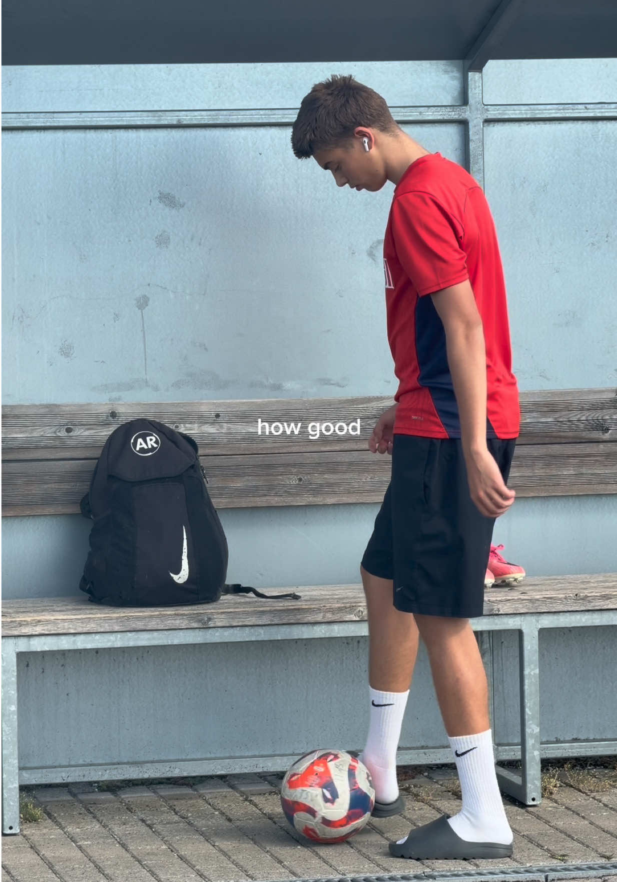 @𝑎𝑟𝑎𝑑𝑓𝑜𝑜𝑡𝑦