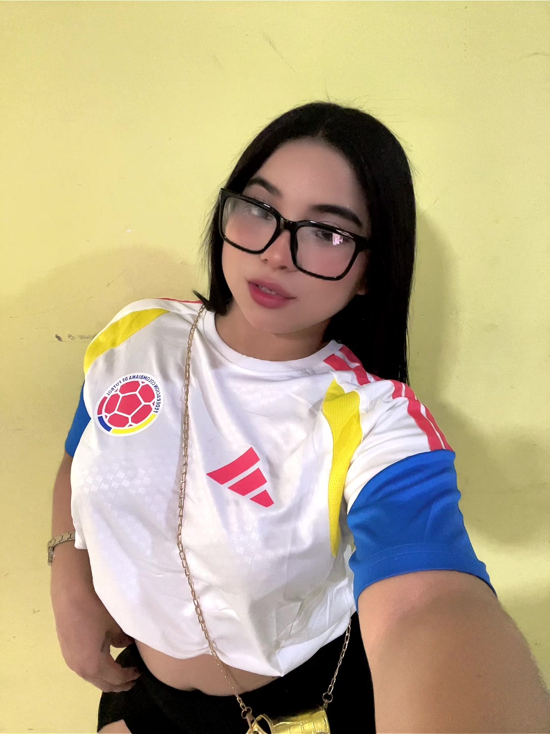 @PRISCILA