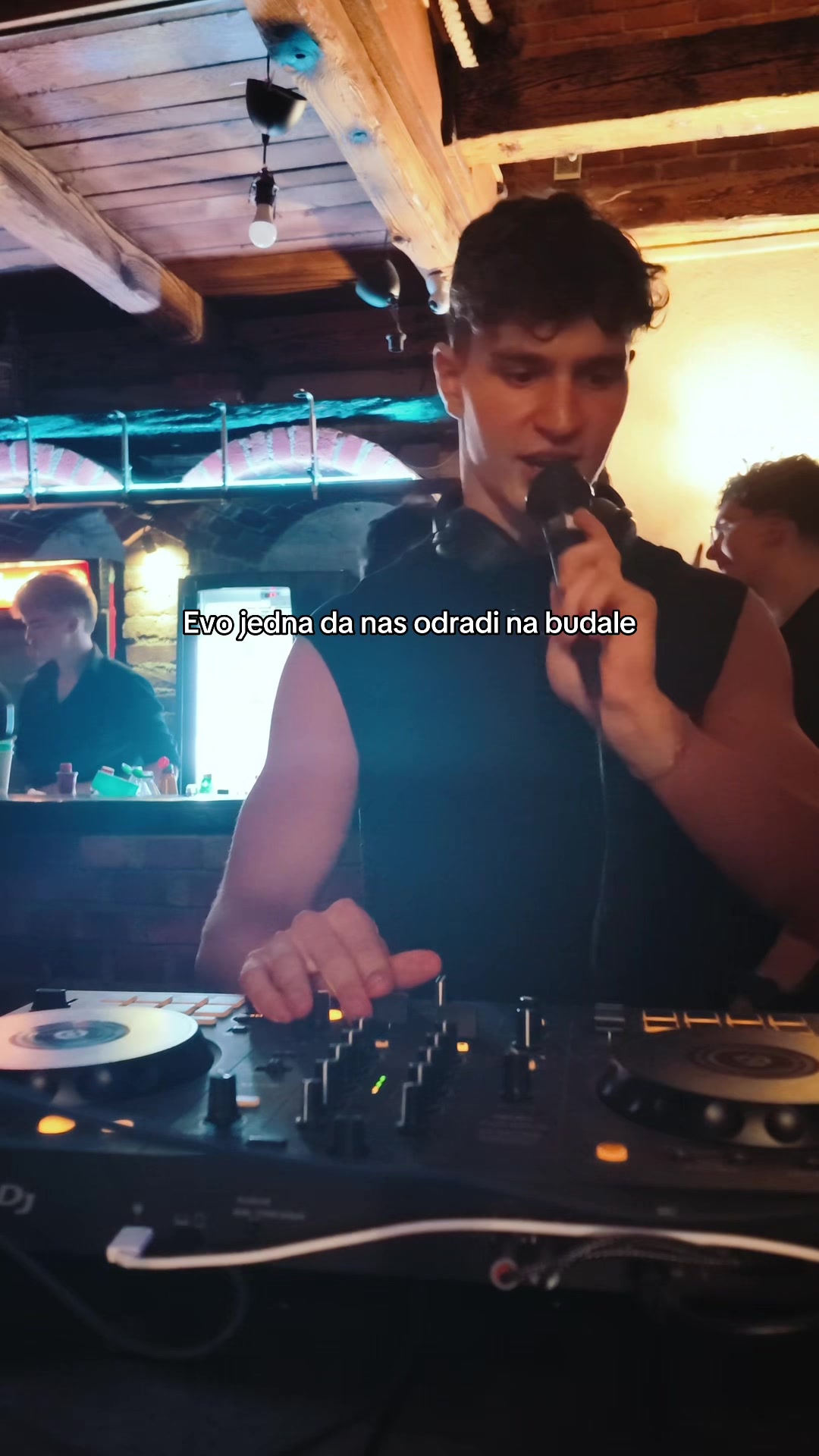 @DJ crni