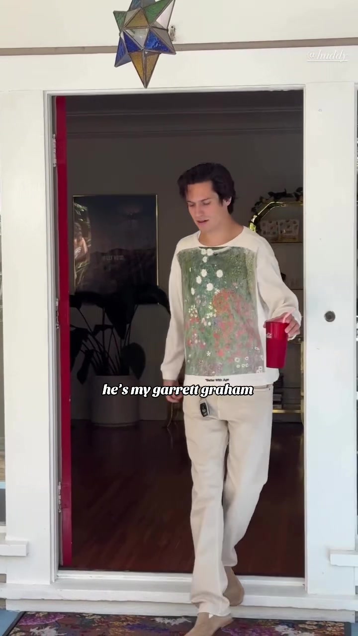 @𝘤𝘩𝘢𝘴𝘦 𝘧𝘰𝘭𝘭𝘰𝘸𝘴<3