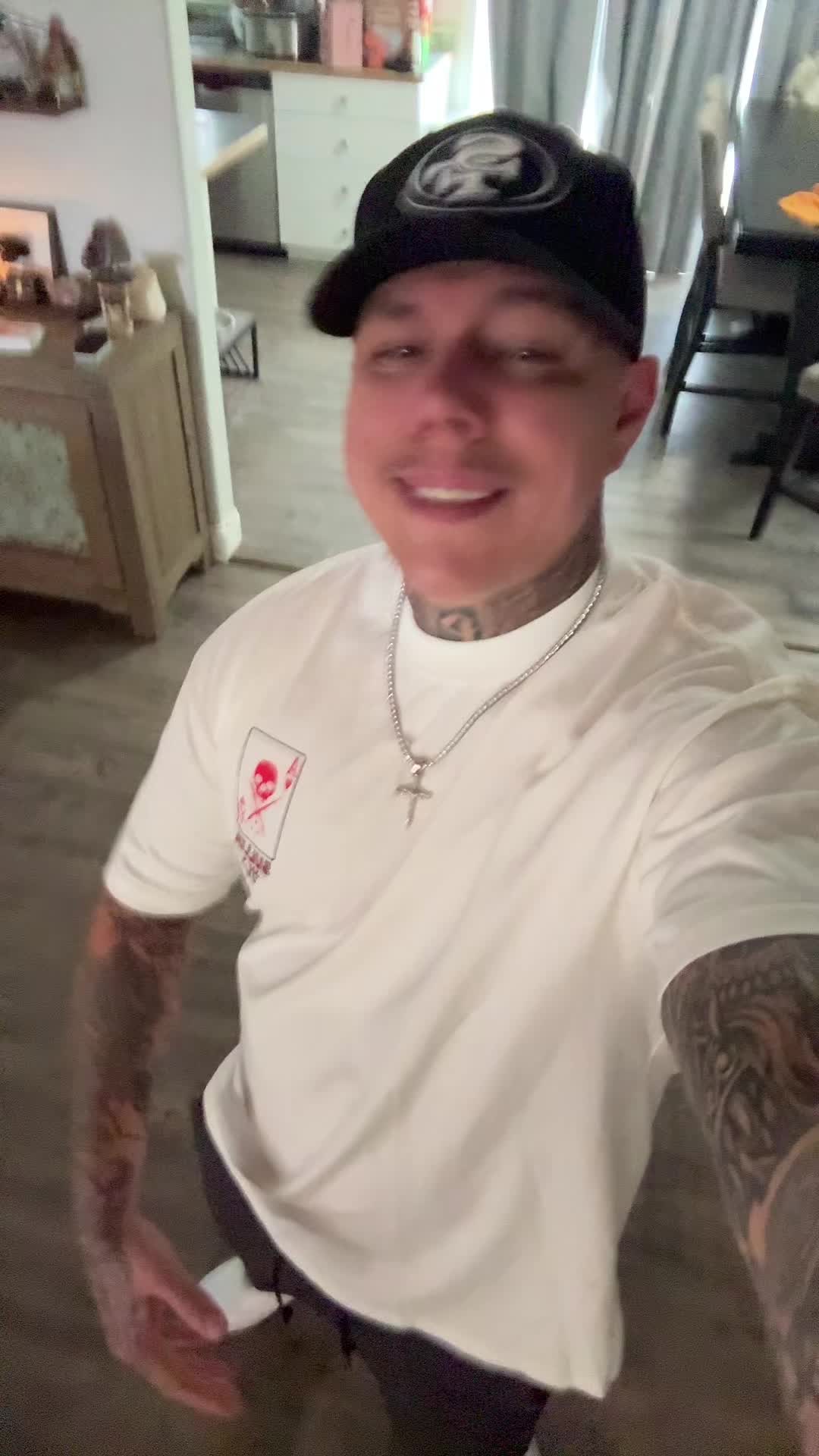 @THERAYBANMAN