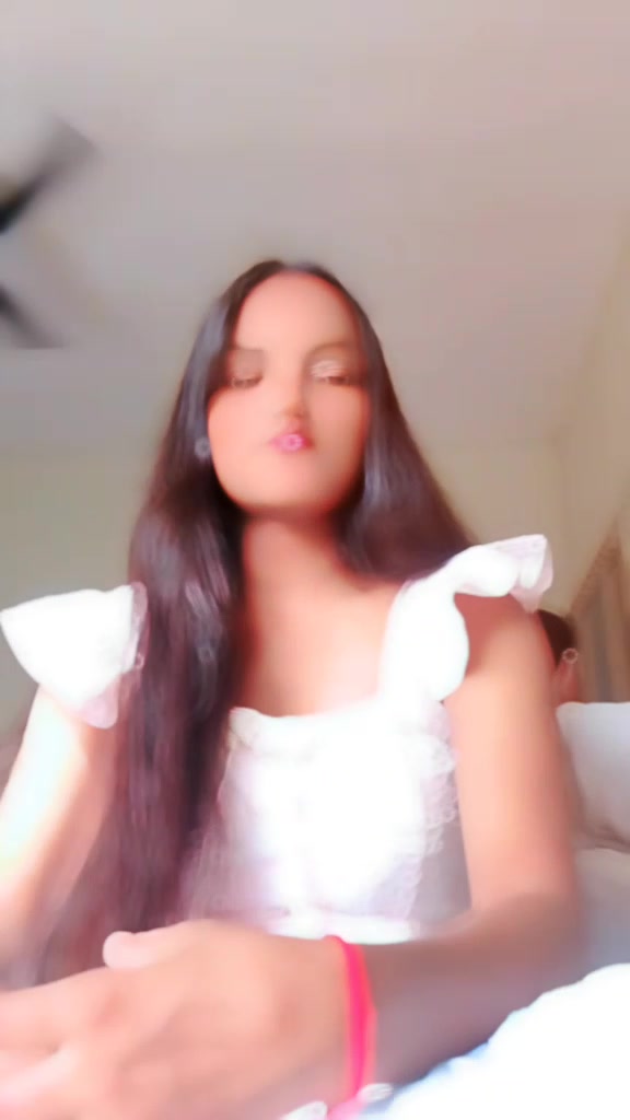 @smiling queen 50