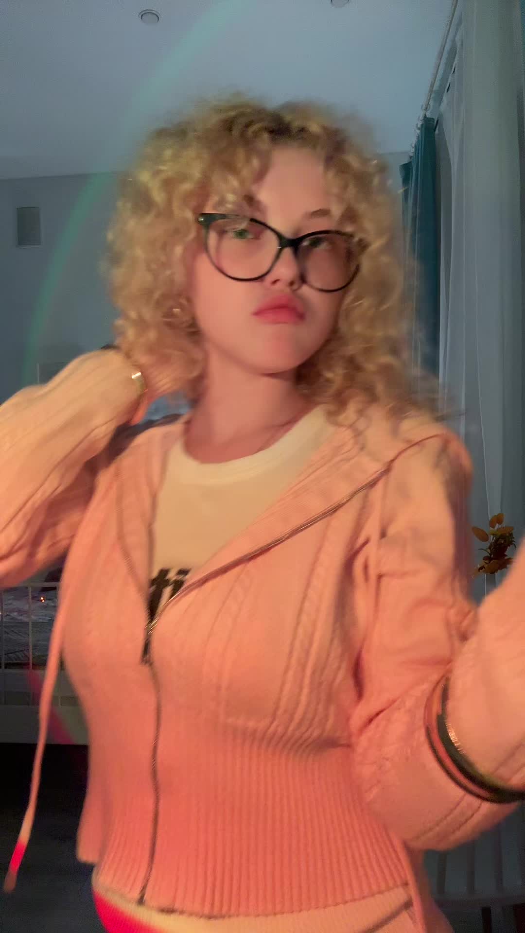 @рия вэсликс <33