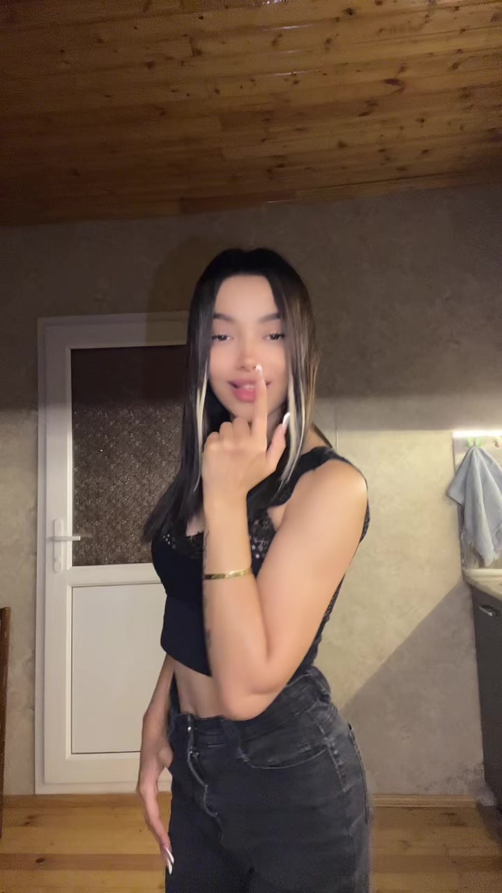 @𝐔𝐥𝐲𝐚🤍