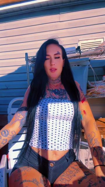 @ғͫʊͦcͭкͪɳͣ Tattedmommy420