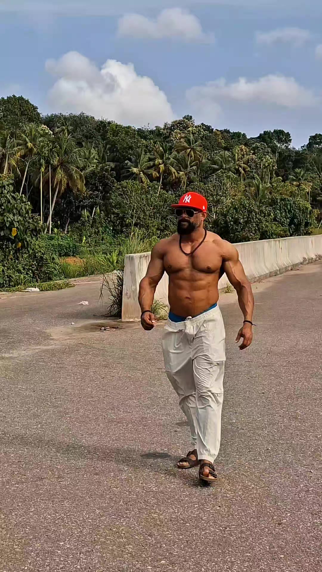 @AL THARIF.  🏋🏻&zwj;♂️