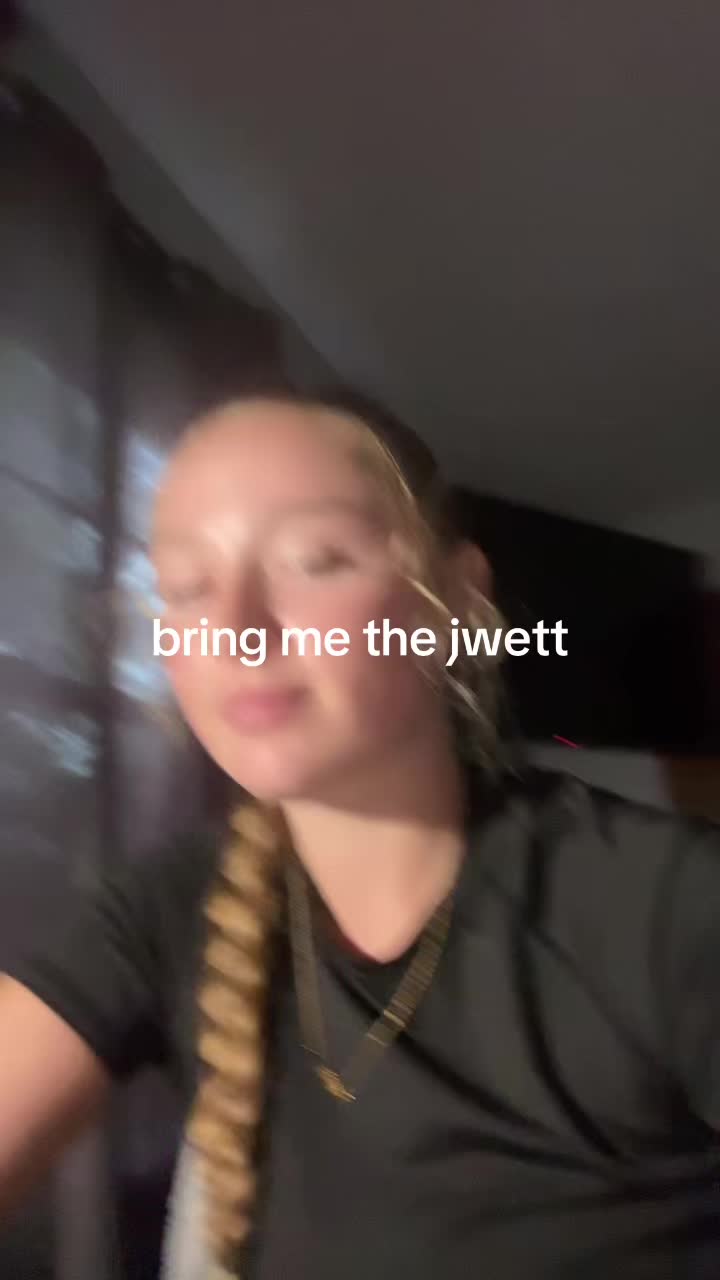 @avery kate.