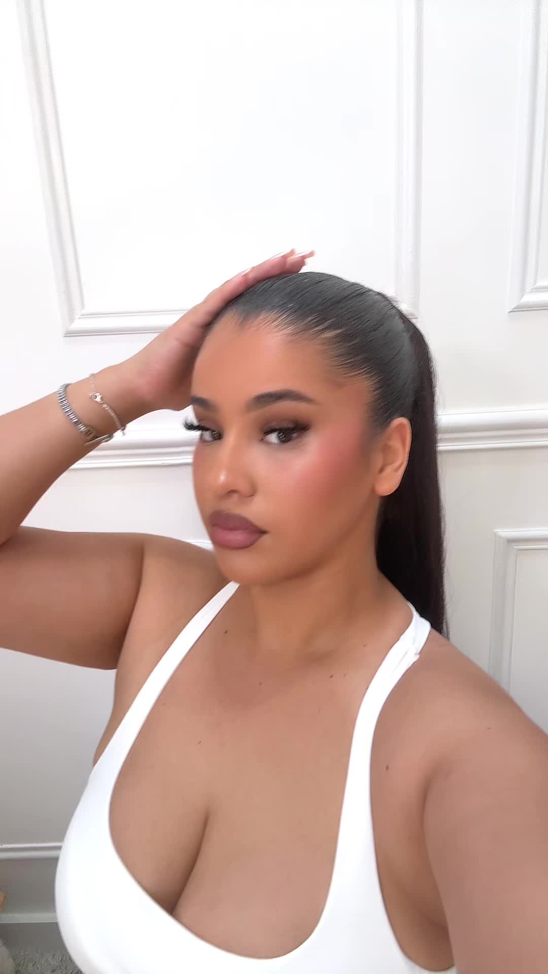 @dinabenna