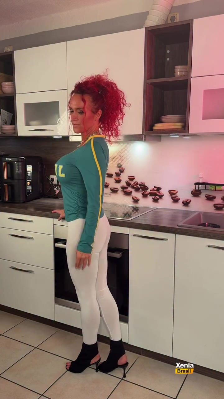 @xeniabrasil97