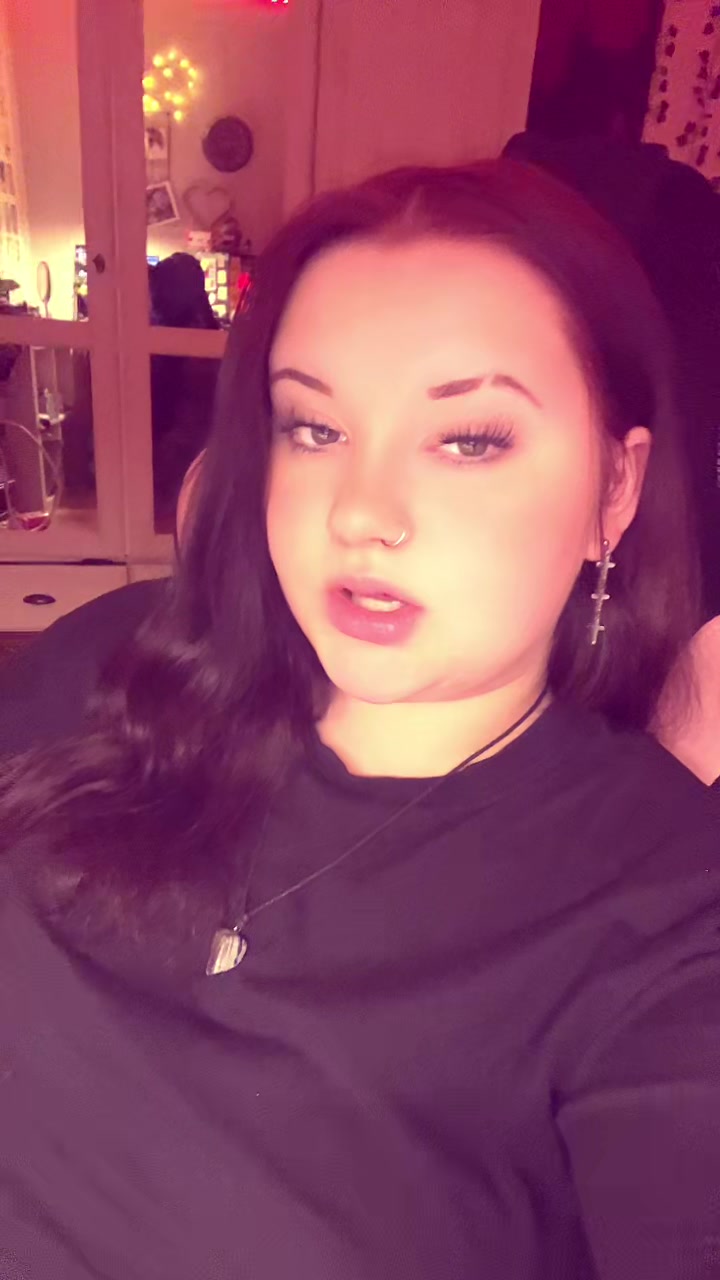 @𝐃𝐚𝐢𝐬𝐲 🥀