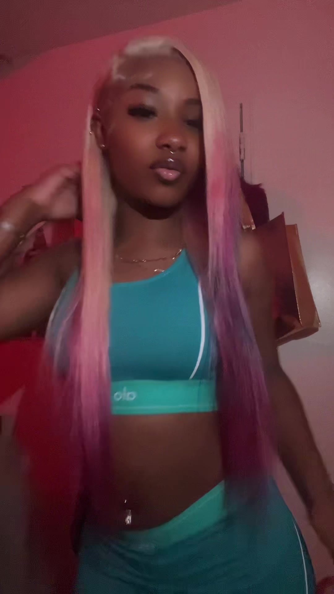 @ariisluggaa👩🏾❤️💋👩🏾🫦