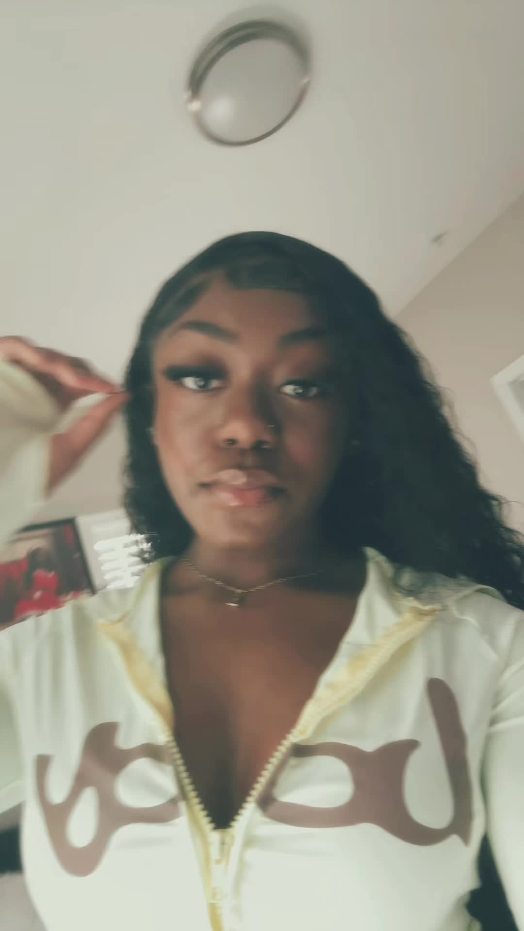 @nikiatkll 👈🏾