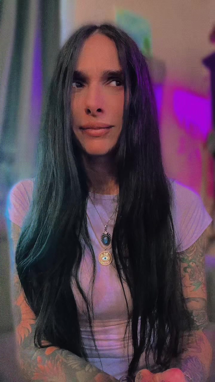 @Holly_Love