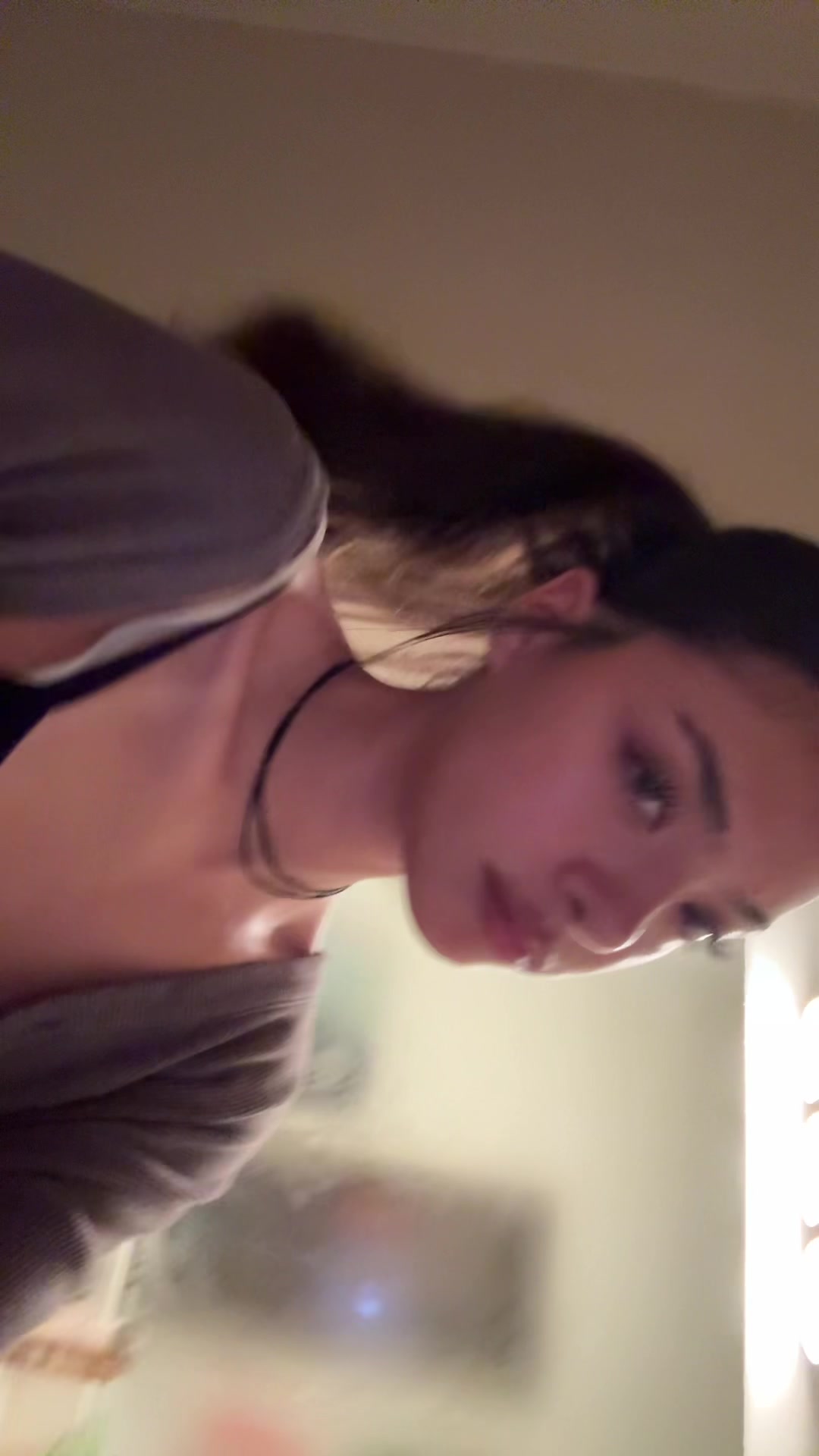 @bella